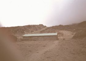 The third and final hut (Kibo) at 4680m