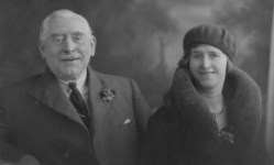 William John Allan Nott FREEMAN and daughter Lilian Maude FREEMAN