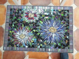 dahlia table